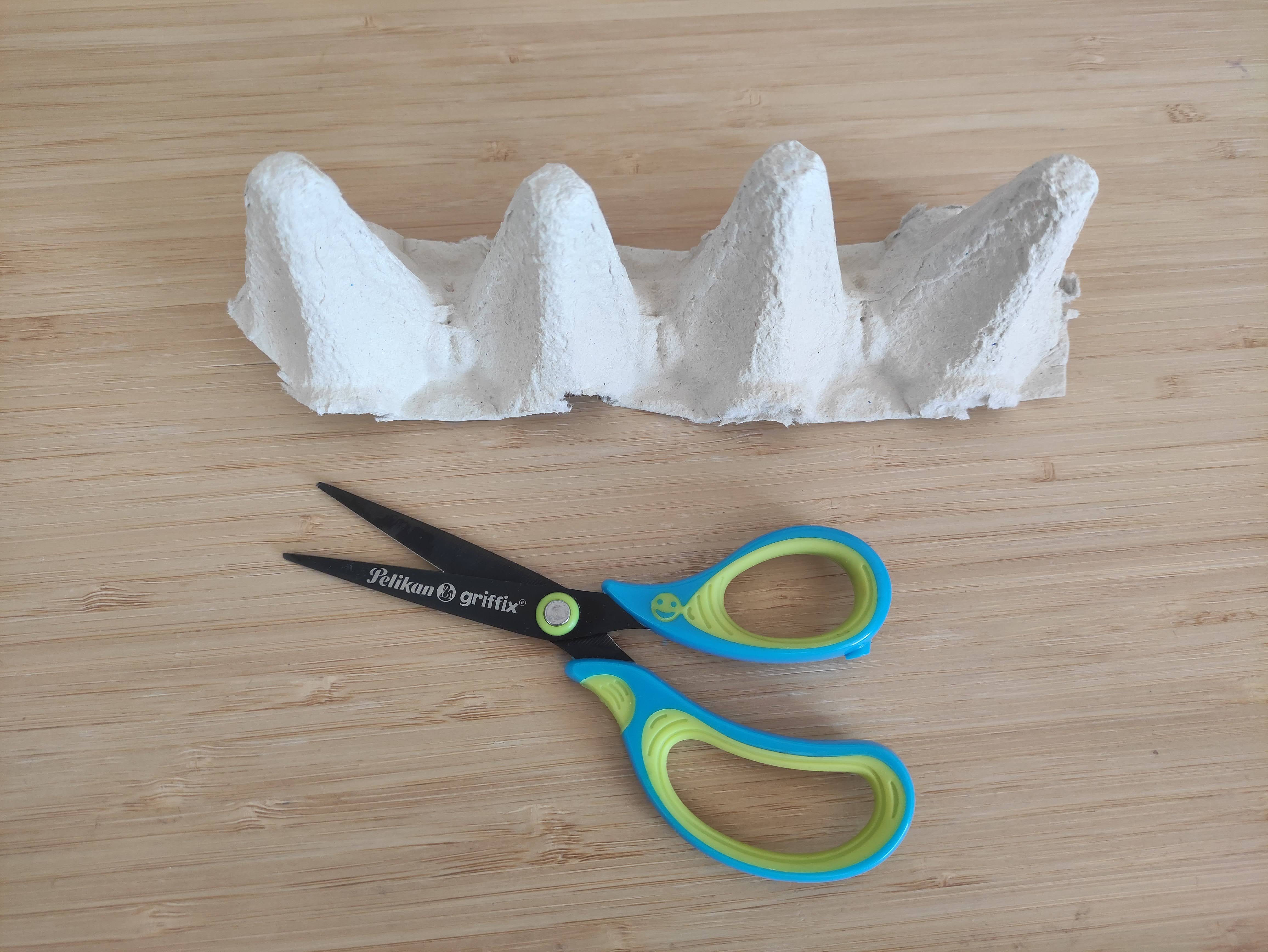 Duhovi za vješanje od kartona za jaja