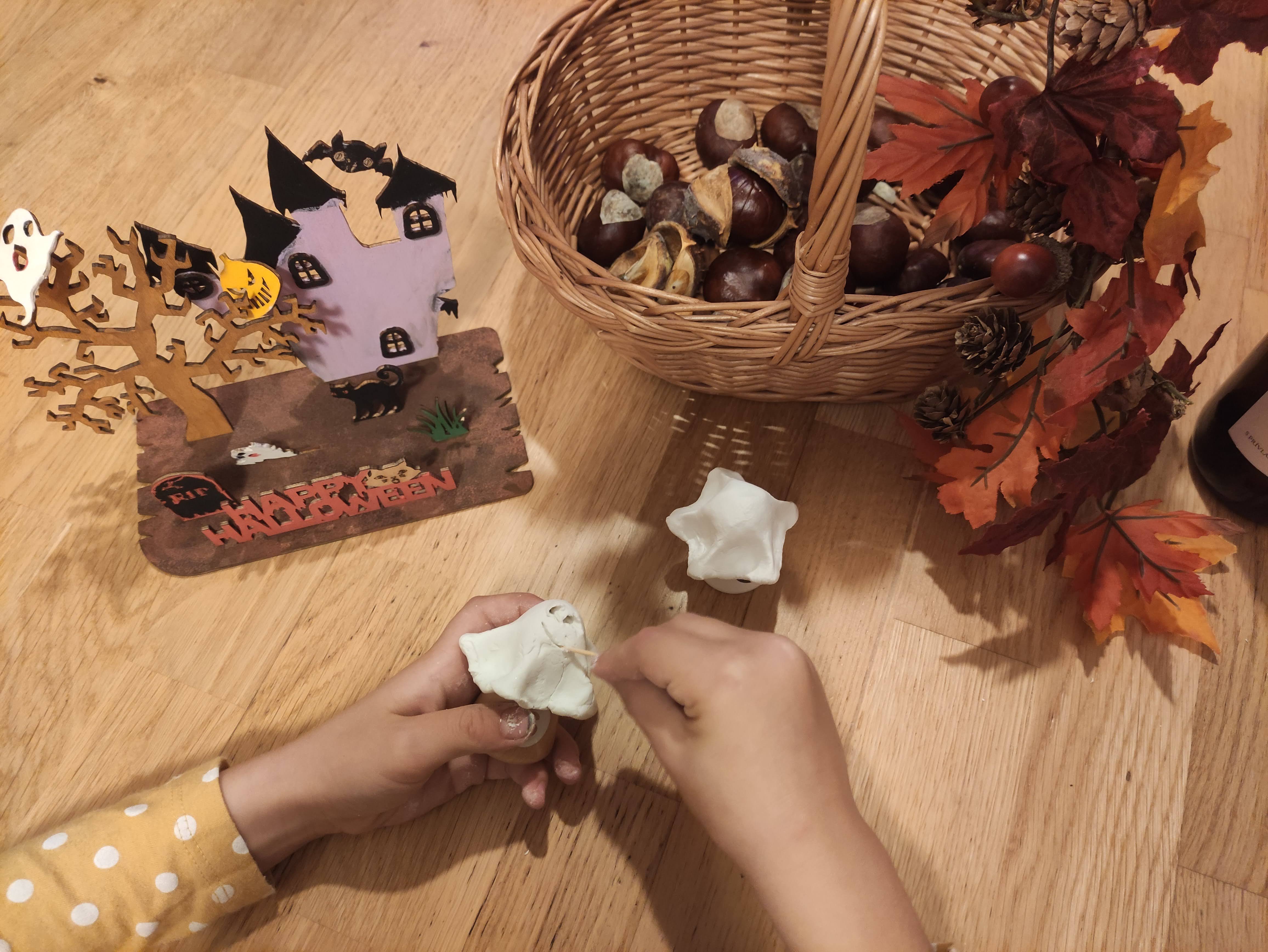 Svjetleći duhovi od mase koja se stvrdnjava na zraku